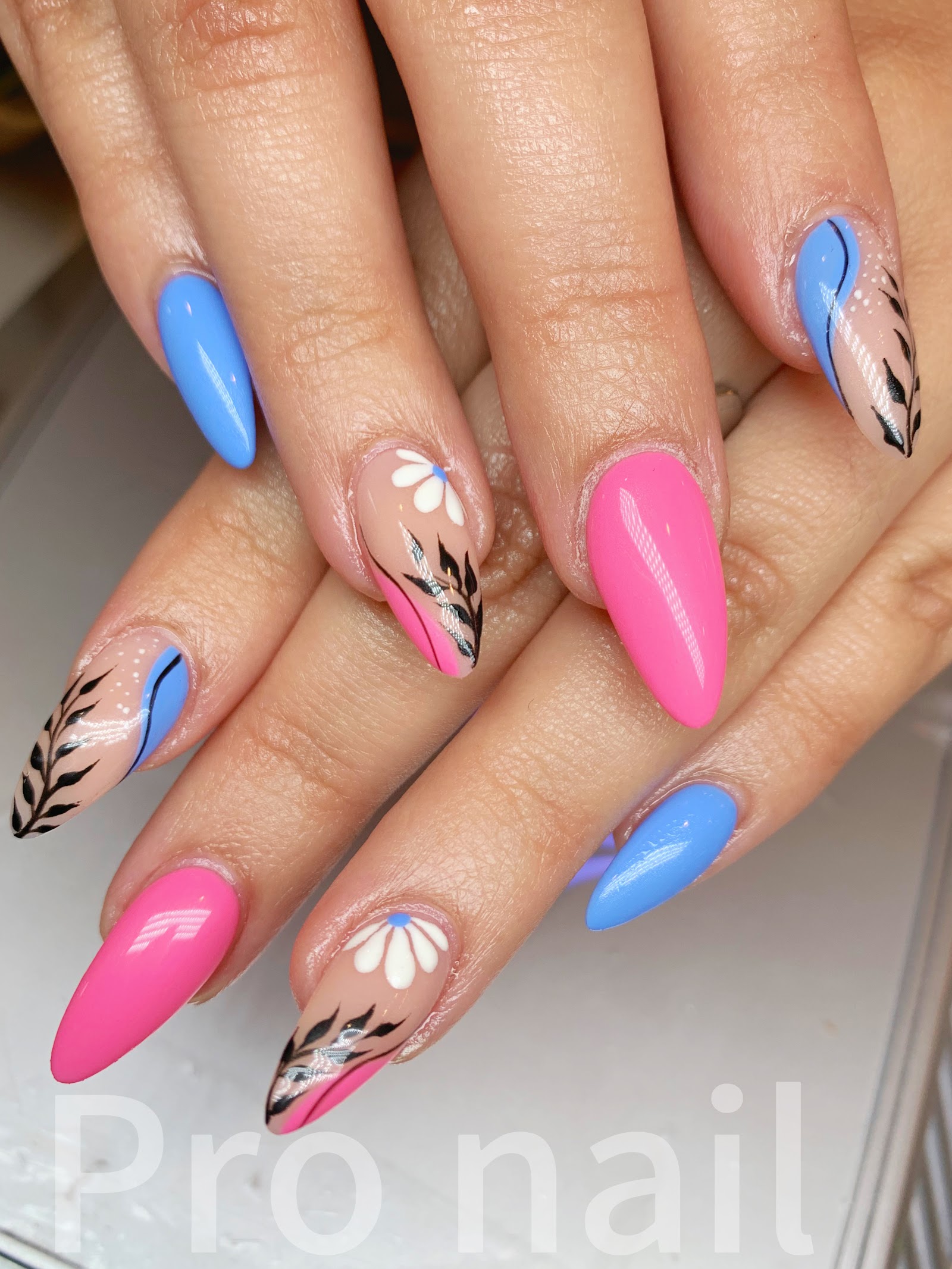 Pro Nails nail photo 1
